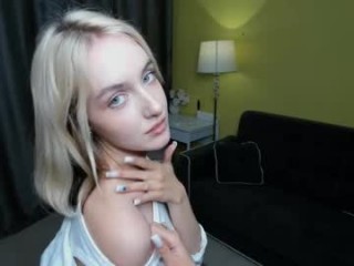 Username: Neldabrownell. Age: 18. Online: 2024-09-30. Bio: new teen camgirl from Seychelles. Speaking English. Live sex show: shy doing naughty things on a sex camera