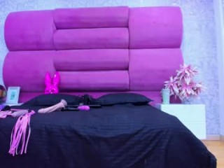 Username: Meganfoxxi_. Age: 22. Online: 2024-10-07. Bio: busty young camgirl from CHATURBATE. Speaking EN/ES. Live sex show: talented who loves deepthroating live on camera