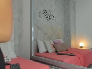 Username: Candy5girl. Age: 18. Online: 2024-09-15. Bio: naughty teen camgirl from Colombia. Speaking Español. Live sex show: masturbating while covered in oil during her private sex show